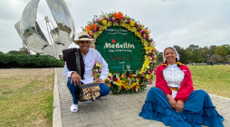 Silleteros de Medellín llegaron a Buenos Aires para promocionar la Feria de las Flores