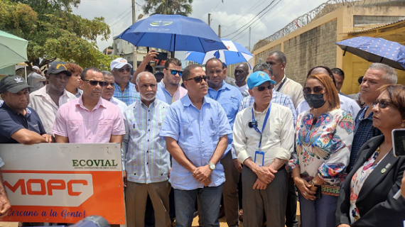 Obras Públicas  y Ayuntamiento de Santo Domingo Este  inician trabajos de asfalto, reparación y bacheo