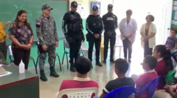 Policía Nacional en Jarabacoa Imparte charla en Escuela para Sordos