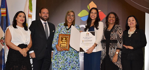 Grupo CTO premia excelencia de médicos de la República Dominicana