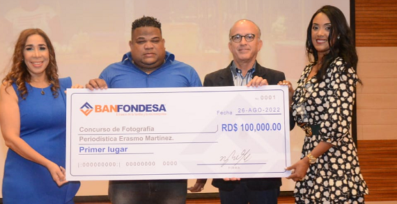 SNTP Santiago y BANFONDESA entregan premios ganadores concurso de fotografía periodística