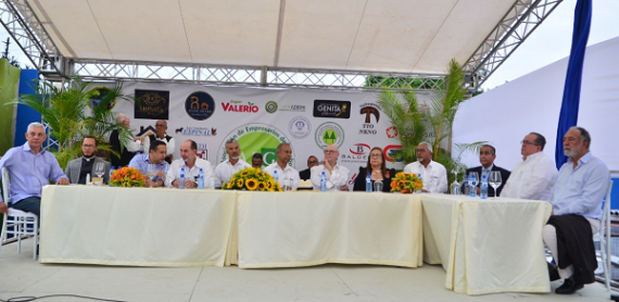 Expo Gurabo 2022 se inaugura con la participación de un centenar de negocios y dedicada al expresidente Hipólito Mejía