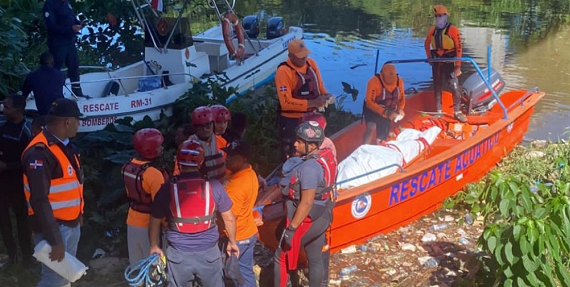 Defensa Civil recupera cuerpo de una persona en ribera del Río Isabela
