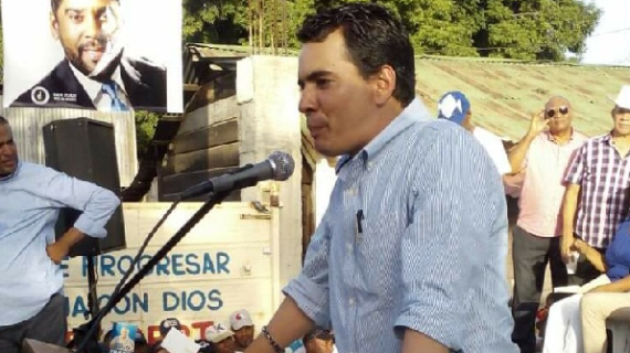 Renuncia del PLD Eduardo Ramírez; será el candidato alcalde por el MODA en San Juan