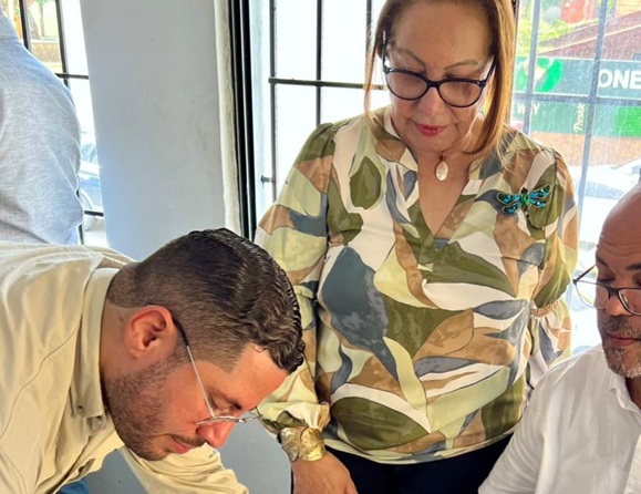 Moisés Cáceres formaliza aspiración a la presidencia de la Circunscripción 3 del PRM en Santiago